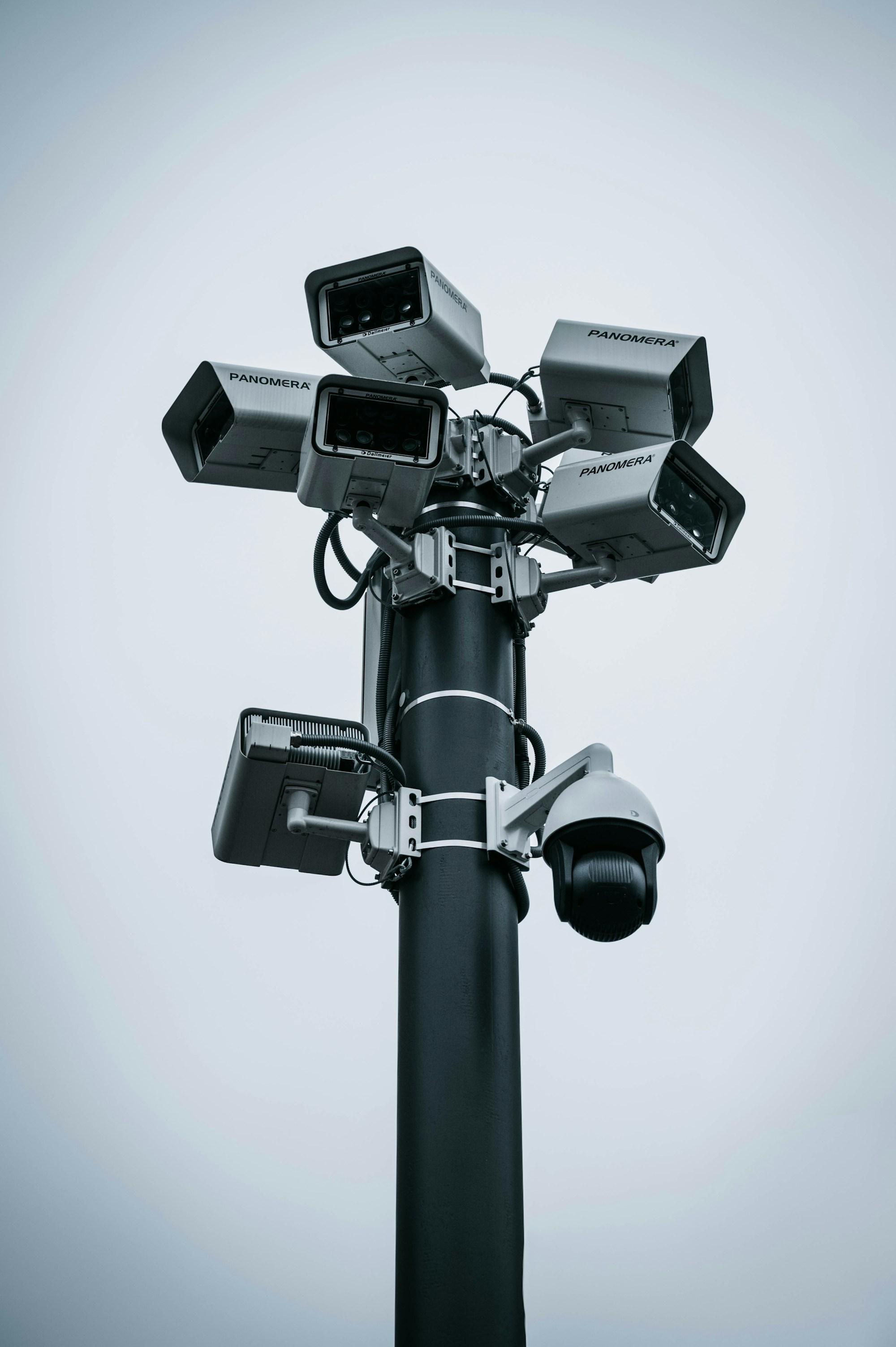 Multi-sensor security camera array providing panoramic coverage